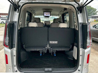 2023 Nissan Serena VI (C28), серебристый, 2350000 рублей, вид 5