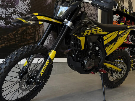 2026 BSE T4, жёлтый, 189990 рублей, вид 3
