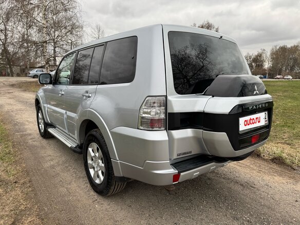 2015 Mitsubishi Pajero IV Рестайлинг 2, серебристый, 2999999 рублей - вид 5