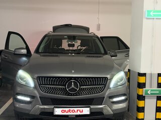 2013 Mercedes-Benz M-Класс 350 CDI III (W166), серый, 2630000 рублей, вид 1