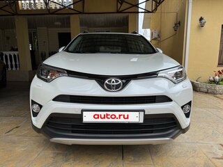 2018 Toyota RAV4 IV (XA40) Рестайлинг, белый, 2790000 рублей, вид 3