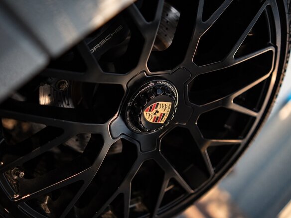2013 Porsche 911 Carrera 4 VII (991), белый, 5890000 рублей - вид 6