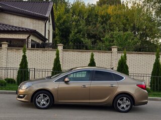 2013 Opel Astra J Рестайлинг, бежевый, 530000 рублей, вид 5