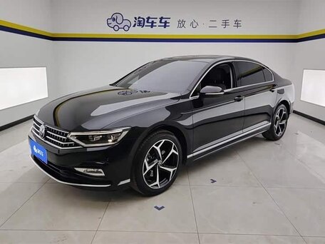 2023 Volkswagen Magotan B8 Рестайлинг, чёрный, 2390000 рублей, вид 1