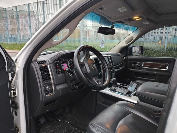 2012 Dodge RAM IV (DS/DJ), белый, 3380000 рублей - вид 6