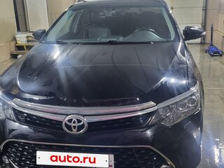 2017 Toyota Camry VII (XV50) Рестайлинг 2, чёрный, 2430000 рублей, вид 1