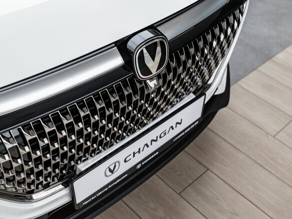 2026 Changan CS75 Pro, белый - вид 2