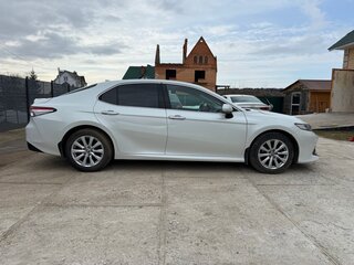 2020 Toyota Camry VIII (XV70), белый, 2208000 рублей, вид 5