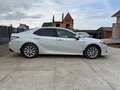 2020 Toyota Camry VIII (XV70), белый, 2208000 рублей - вид 4