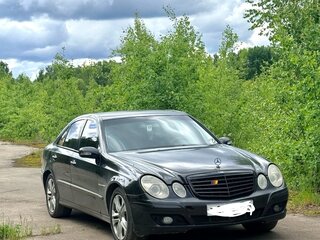 2002 Mercedes-Benz E-Класс 240 III (W211, S211), чёрный, 700000 рублей, вид 3