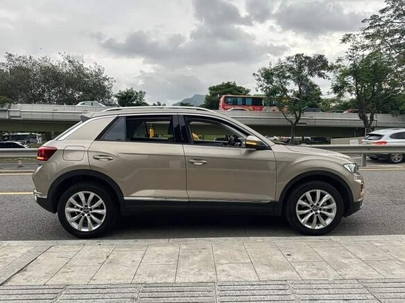 2022 Volkswagen T-Roc I (China Market), золотистый, 2094000 рублей - вид 5