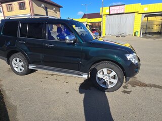 2007 Mitsubishi Pajero IV, зелёный, 1749000 рублей, вид 3