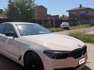 2019 BMW 5 серии 520d VII (G30/G31/G38), белый, 3000000 рублей, вид 3