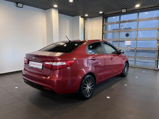 2013 Kia Rio 5-speed III, красный, 673000 рублей, вид 3