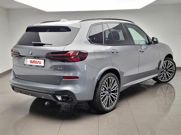 2026 BMW X5 40d IV (G05/G18) Рестайлинг, серый - вид 2