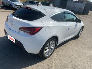2013 Opel Astra GTC J Рестайлинг, белый, 1050000 рублей, вид 4