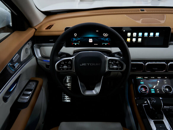 2026 Jetour X70+ I Рестайлинг, белый, 3099000 рублей - вид 18