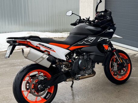 2023 KTM 890 SMT, чёрный, 1140000 рублей, вид 1