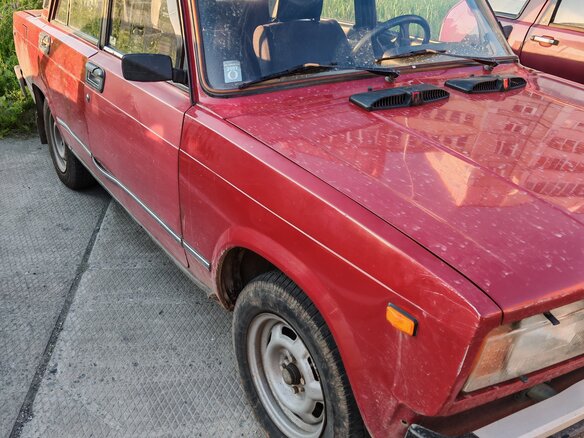 1997 Lada (ВАЗ) 2105, красный, 130000 рублей - вид 1
