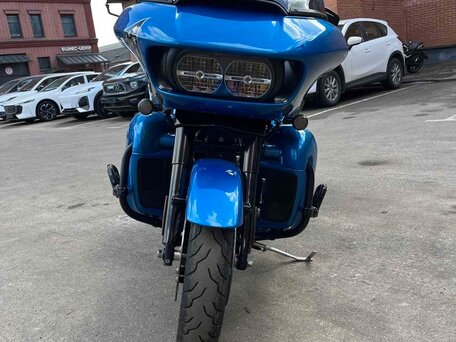 2022 Harley-Davidson Road Glide Limited, синий, 1751055 рублей, вид 4