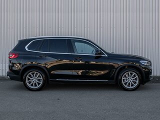2019 BMW X5 30d IV (G05/G18), чёрный, 6399000 рублей, вид 5