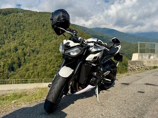 2024 Triumph Street Triple, белый, 1150000 рублей, вид 1
