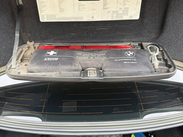 2004 BMW 5 серии 525i V (E60/E61), зелёный, 700000 рублей - вид 15