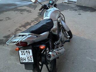 2013 Yamaha YBR125, серебристый, 135000 рублей, вид 4