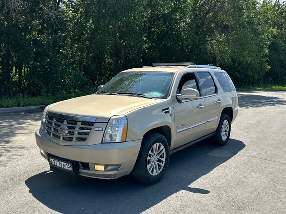 2008 Cadillac Escalade III, серый, 1400000 рублей - вид 1