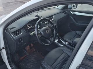 2020 Skoda Octavia III (A7) Рестайлинг, белый, 1450000 рублей, вид 5