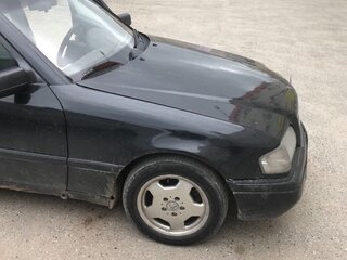 1996 Mercedes-Benz C-Класс 180 (PMS) I (W202), чёрный, 250000 рублей, вид 2