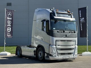 2025 Volvo FH, серебристый, 17500000 рублей, вид 1