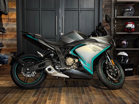2026 Voge 300RR, серебристый, 368000 рублей, вид 2