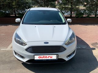2017 Ford Focus III Рестайлинг, белый, 1050000 рублей, вид 1