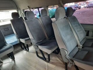2008 Toyota HiAce H200, серебристый, 1500000 рублей, вид 4