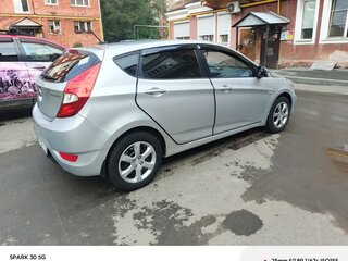 2012 Hyundai Solaris I, серебристый, 630000 рублей, вид 4