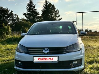 2018 Volkswagen Polo V Рестайлинг, белый, 950000 рублей, вид 2
