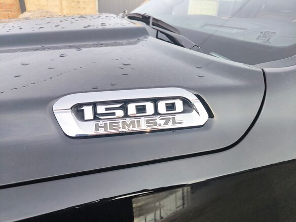 2022 Ram 1500 Quad Cab IV (DS/DJ), чёрный, 8050000 рублей - вид 14