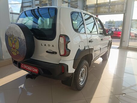 2024 Lada (ВАЗ) Niva Travel I, белый, 1010000 рублей, вид 3