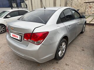 2013 Chevrolet Cruze I Рестайлинг, серебристый, 699000 рублей, вид 4