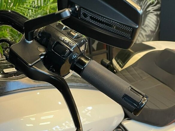 2024 Harley-Davidson CVO Road Glide ST, белый, 4900000 рублей - вид 19