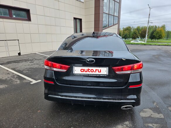 2019 Kia Optima IV Рестайлинг, белый - вид 2