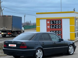 1997 Mercedes-Benz C-Класс 280 I (W202) Рестайлинг, чёрный, 680000 рублей, вид 3