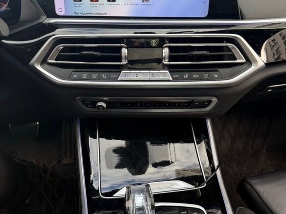 2020 BMW X5 40i IV (G05/G18), чёрный, 6100000 рублей - вид 8