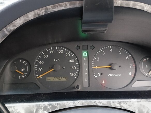 1998 Toyota Ipsum I (M10), серебристый, 500000 рублей - вид 8