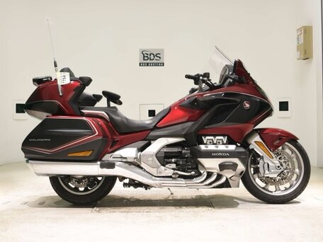 2010 Honda GL 1800 Gold Wing, красный, 1769000 рублей, вид 2
