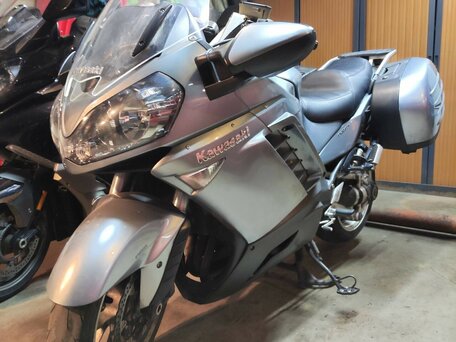 2008 Kawasaki GTR 1400 (Concours 14), серебристый, 680000 рублей, вид 2