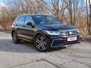 2020 Volkswagen Tiguan II Рестайлинг, чёрный, 3850000 рублей, вид 4
