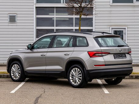 2019 Skoda Kodiaq I, бежевый, 2485000 рублей, вид 4
