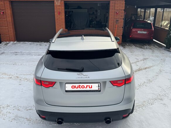 2018 Jaguar F-Pace I, серебристый, 4500000 рублей - вид 4